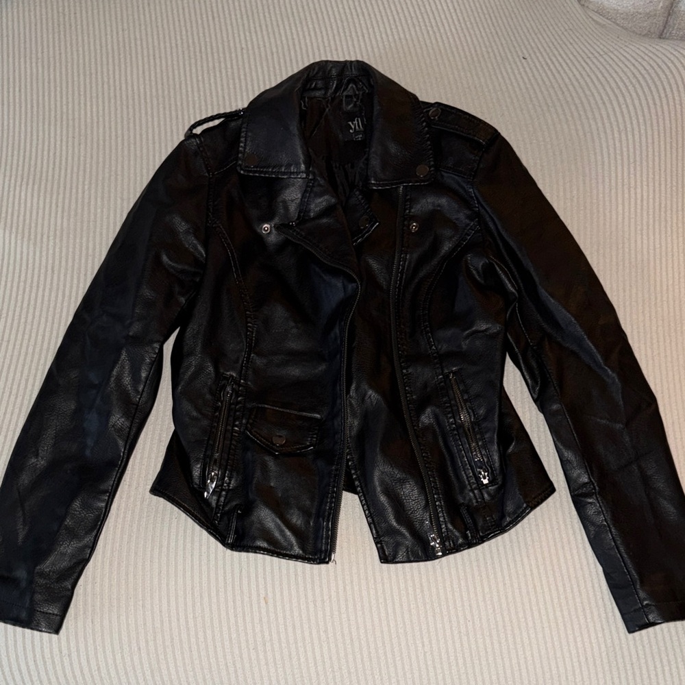 Sleek Black Leather Jacket for Women